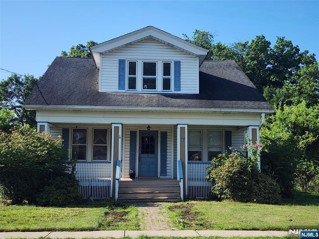 Property Photo:  7 Federal Place  NJ 07457 