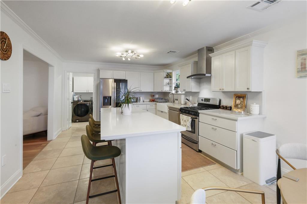Property Photo: 4420 Taft Parkway LA 70002