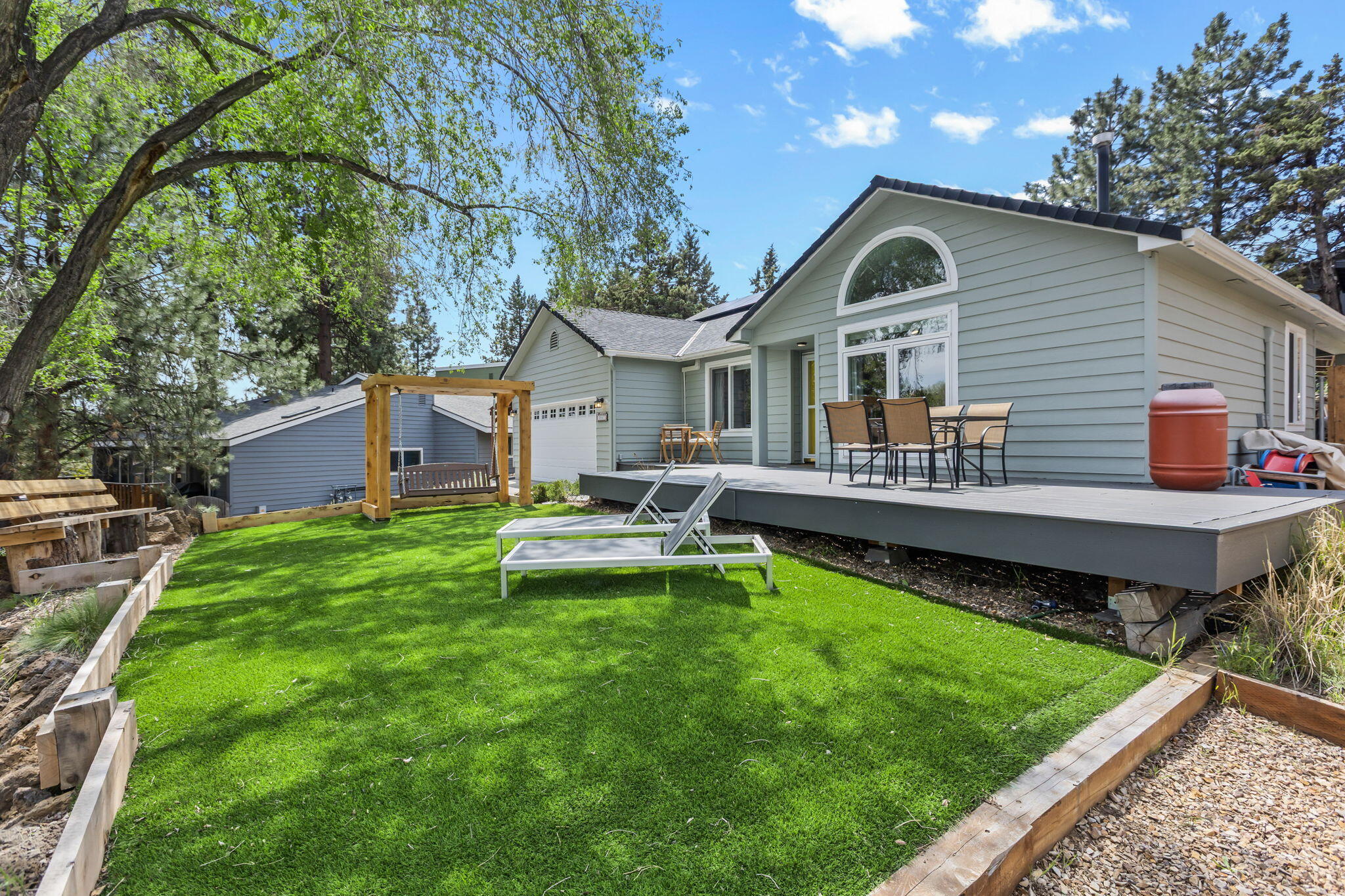 Property Photo: 2807 NE Lotno Drive OR 97701