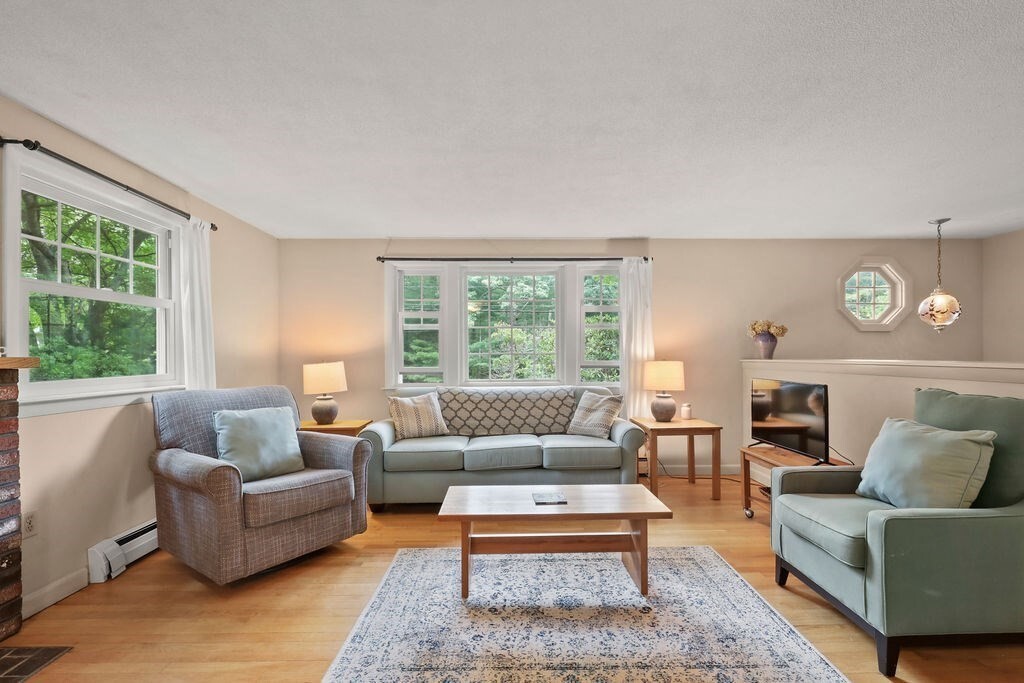Property Photo:  566 County Rd  MA 02559 