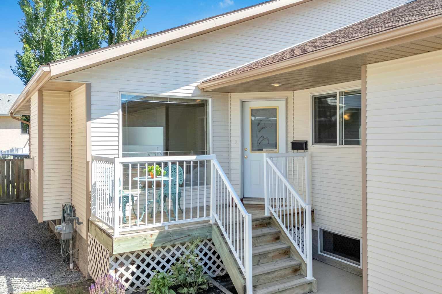 Property Photo: 139 Lampard Crescent AB T4R 2W7