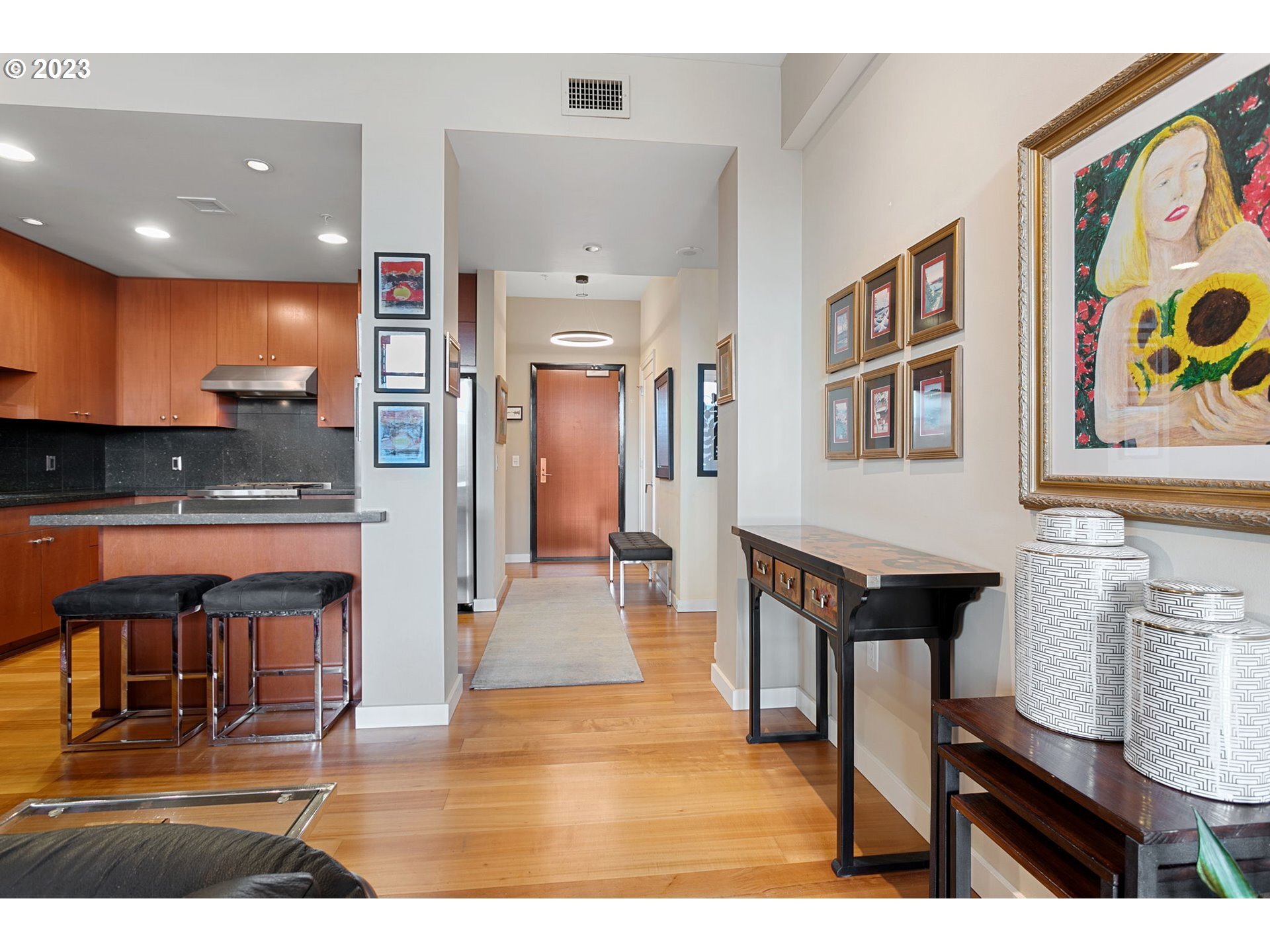 Property Photo: 1025 NW Couch St 613 OR 97209