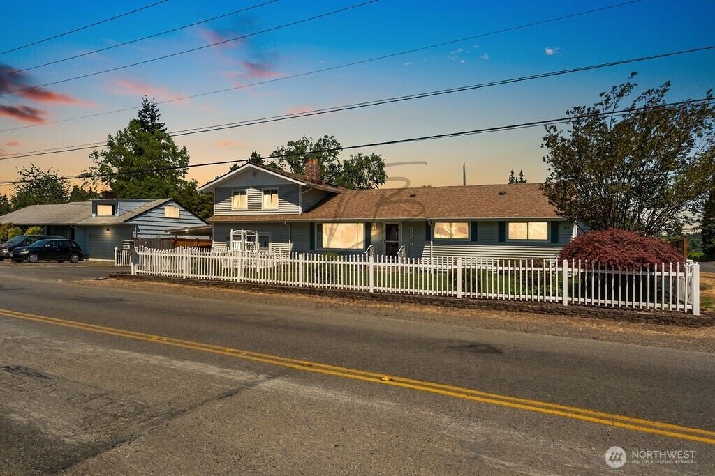 Property Photo:  1727 E 64th Street  WA 98404 
