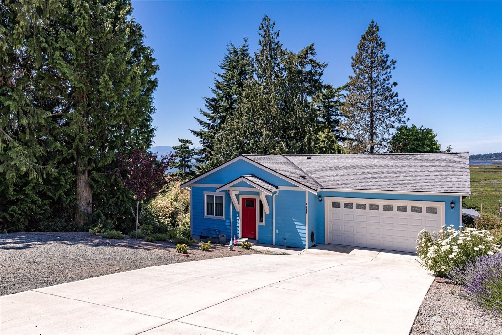 Property Photo: 1156 Halsey Avenue WA 98239