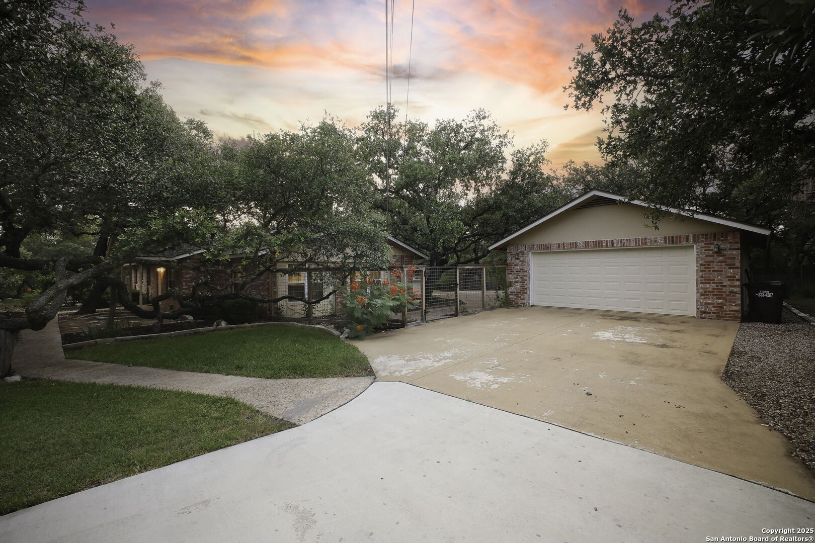 Property Photo:  205 El Cerrito  TX 78232 