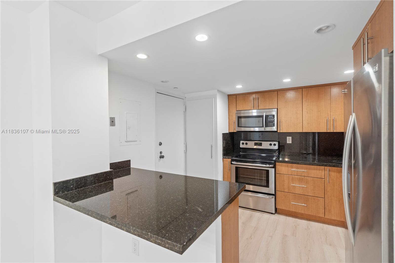 Property Photo: 2333 Brickell Ave 1908 FL 33129