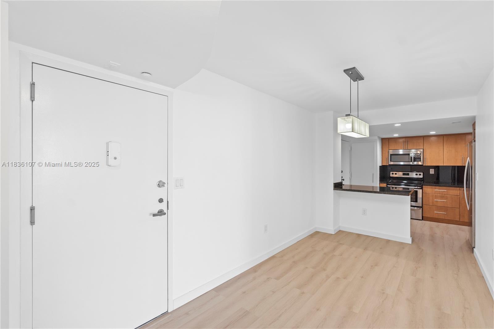 Property Photo:  2333 Brickell Ave 1908  FL 33129 