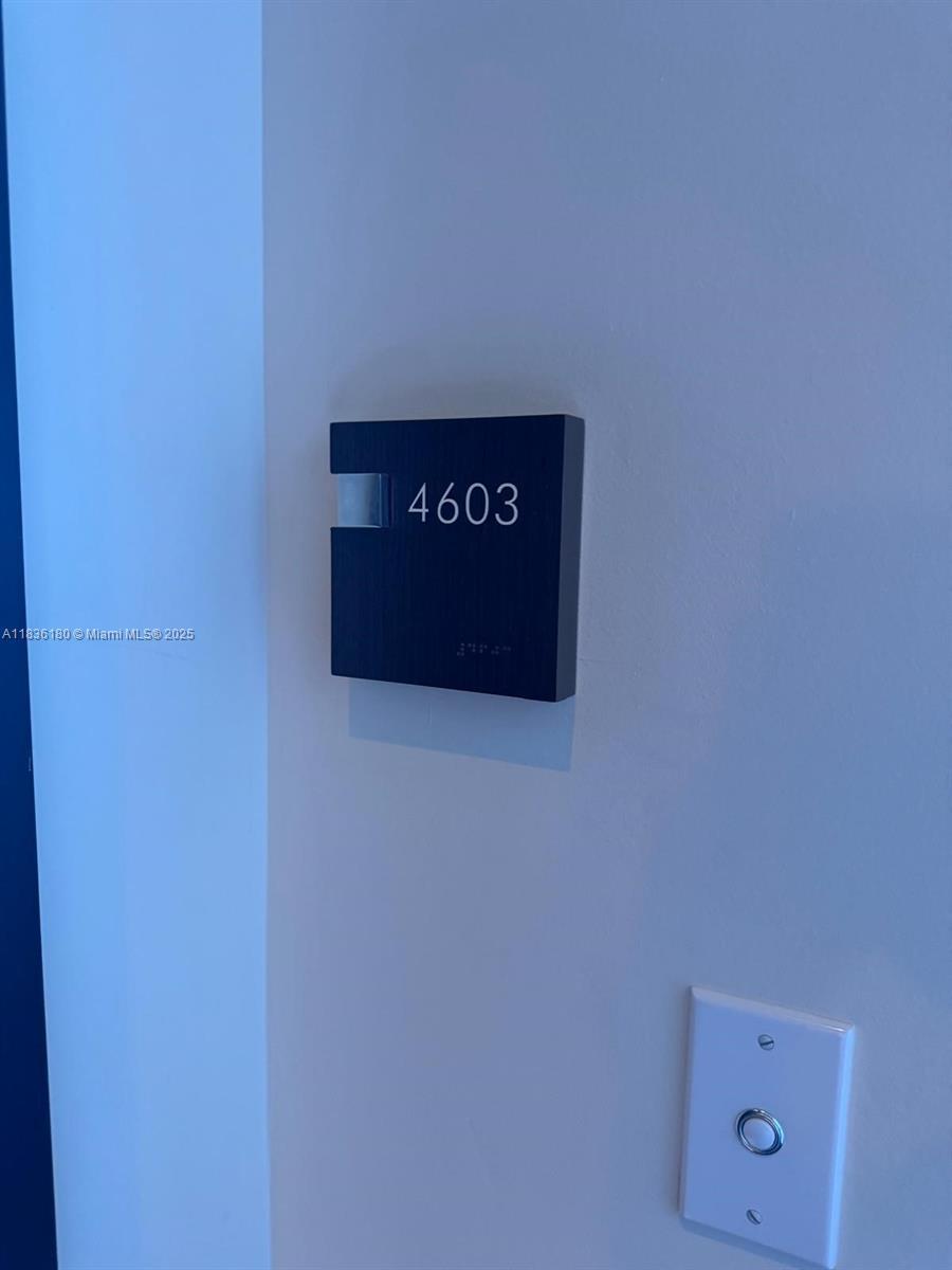 Property Photo: 200 Biscayne Boulevard Way 4603 FL 33131