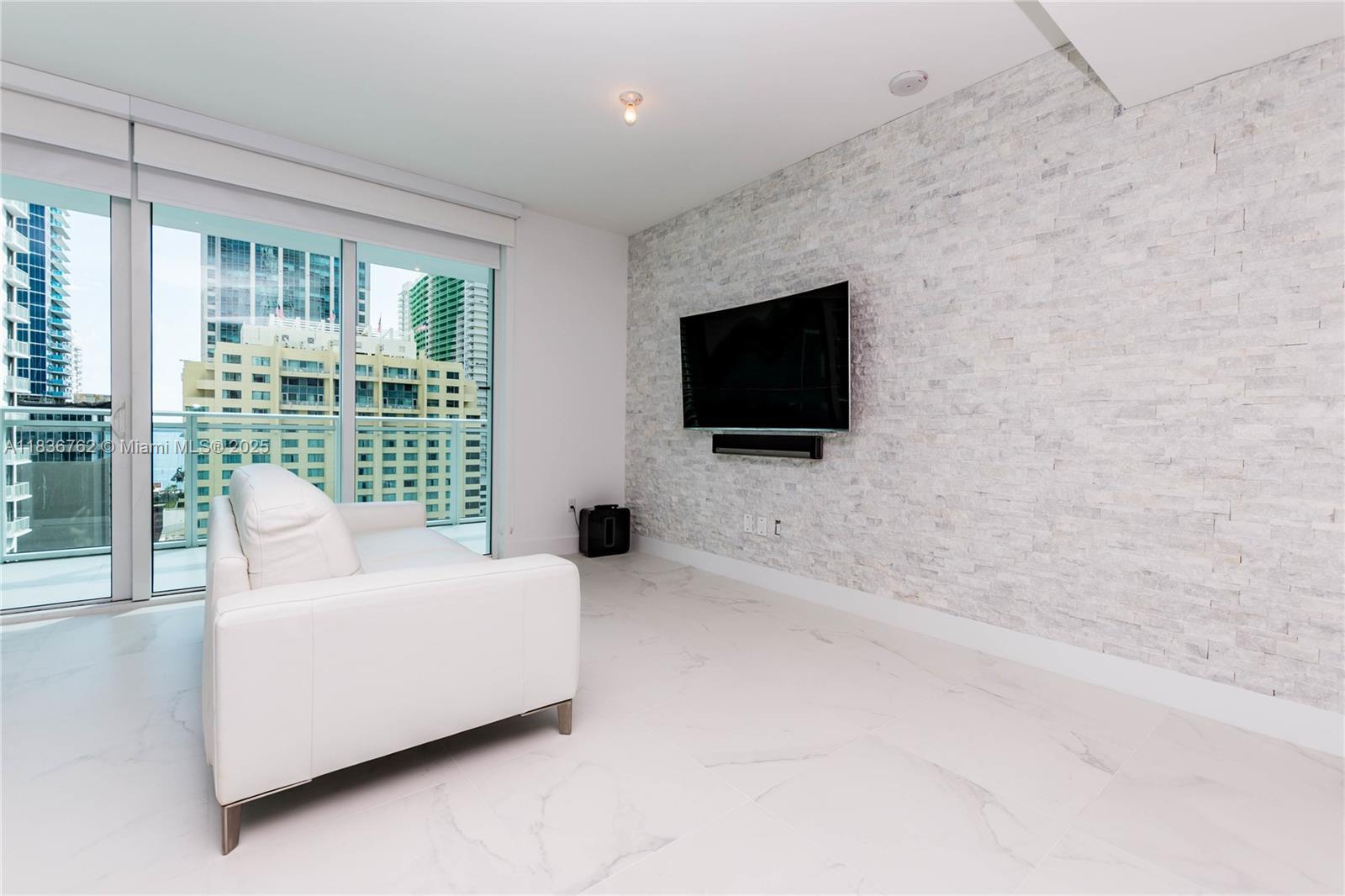 Property Photo: 1080 Brickell Ave 1708 FL 33131