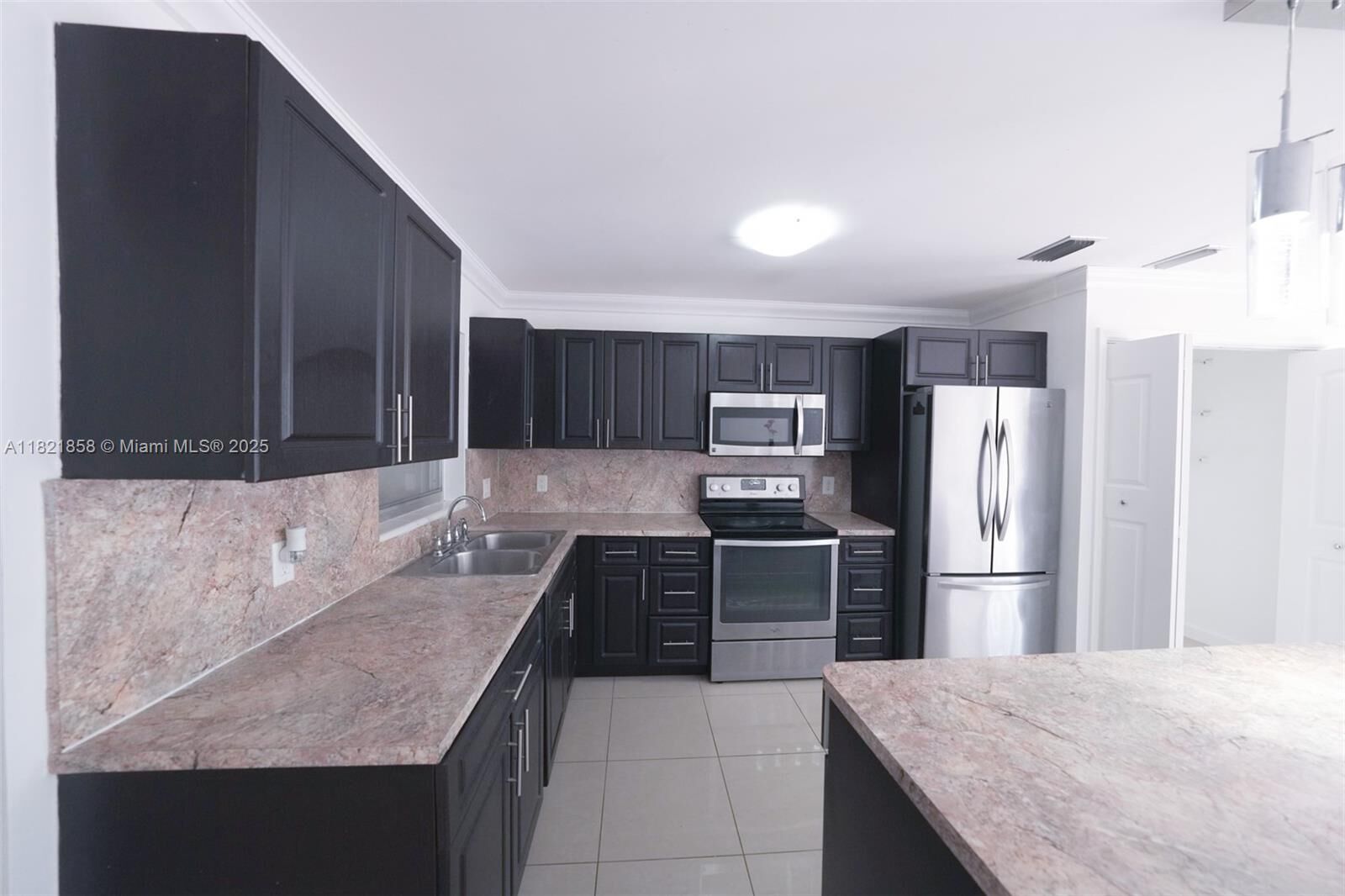 Property Photo: 7327 Pepper Pike FL 33015