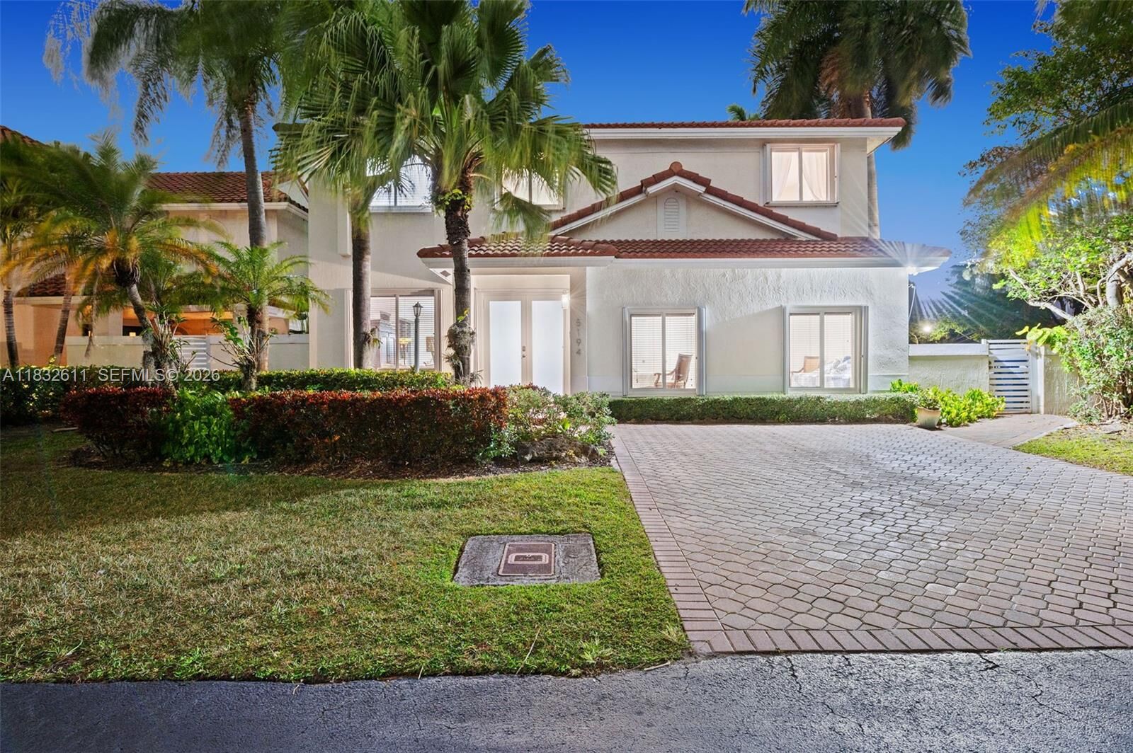 Property Photo: 5194 NW 106th Ave FL 33178