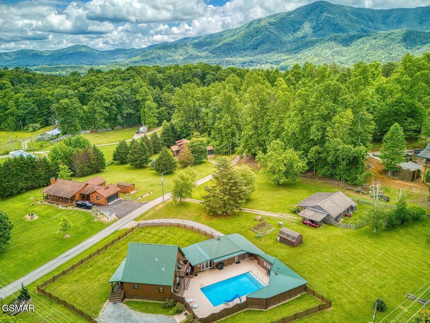Property Photo: 3501 Ginseng Way Way TN 37862