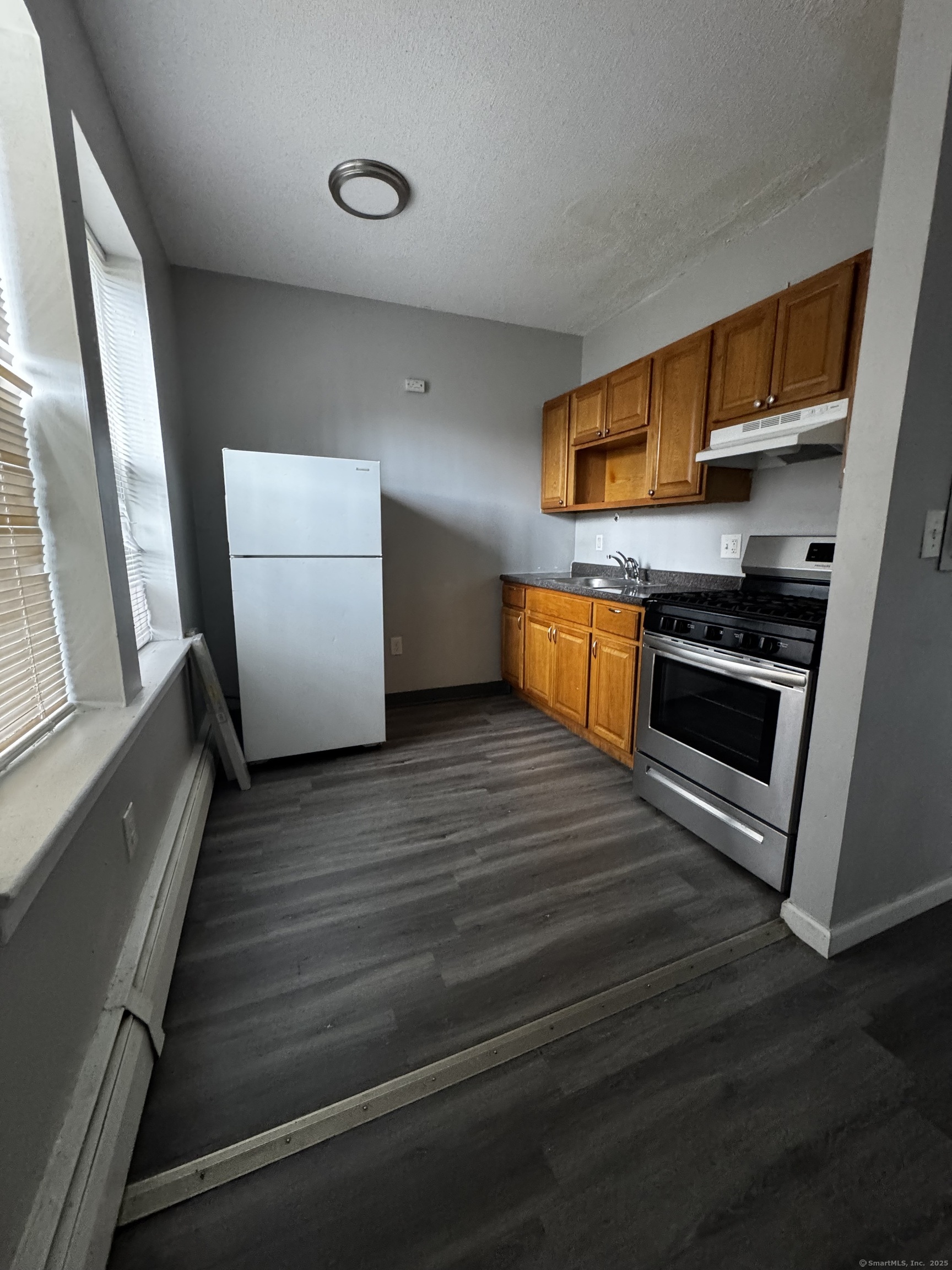 Property Photo: 27 Congress Street 104 CT 06114