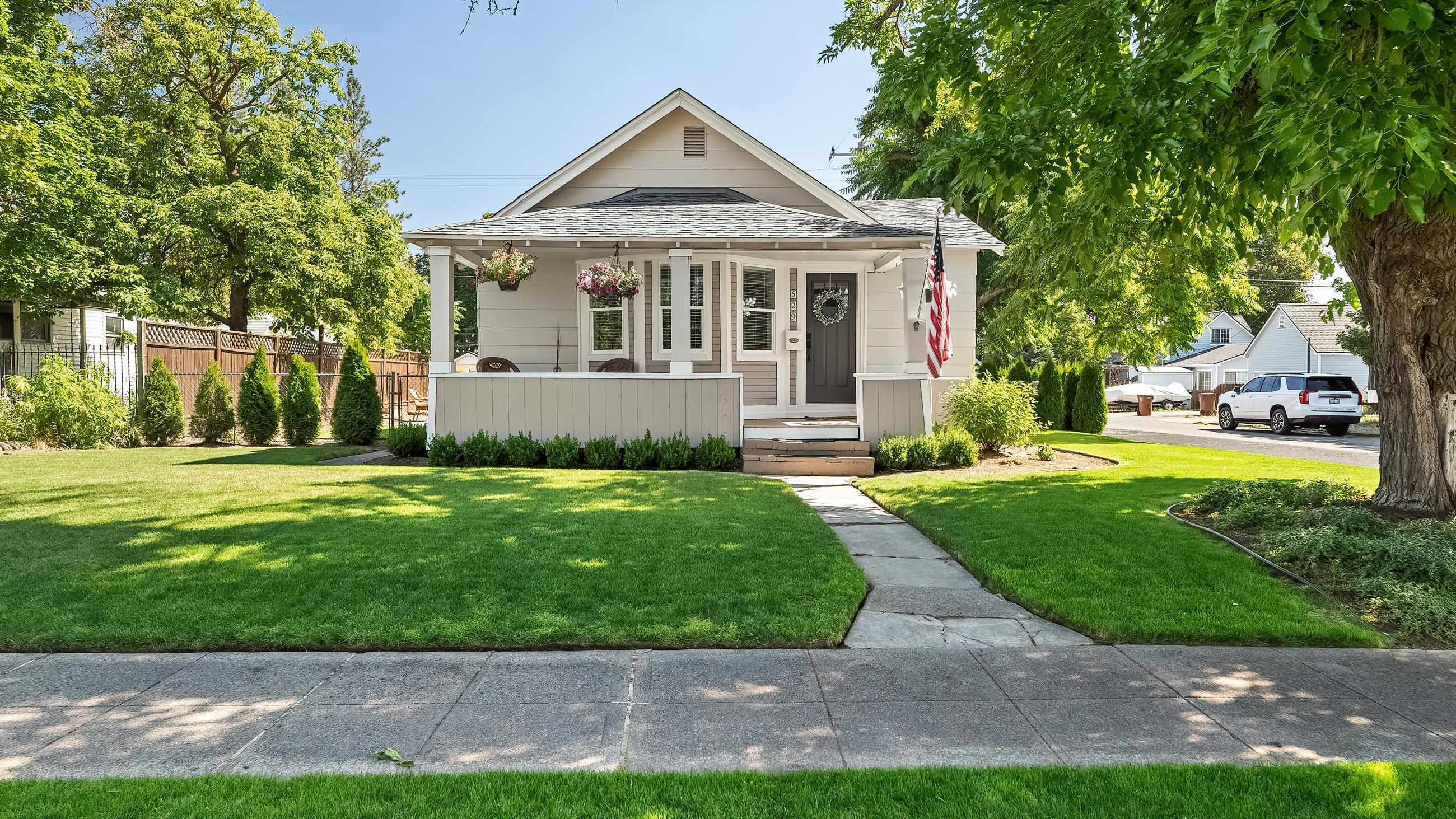 Property Photo: 529 W Providence Ave WA 99205