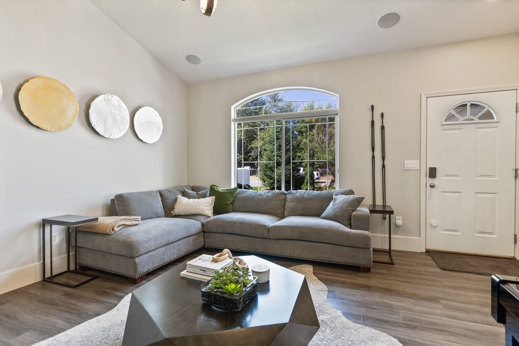 Property Photo: 1611 W Tieton Ave WA 99208