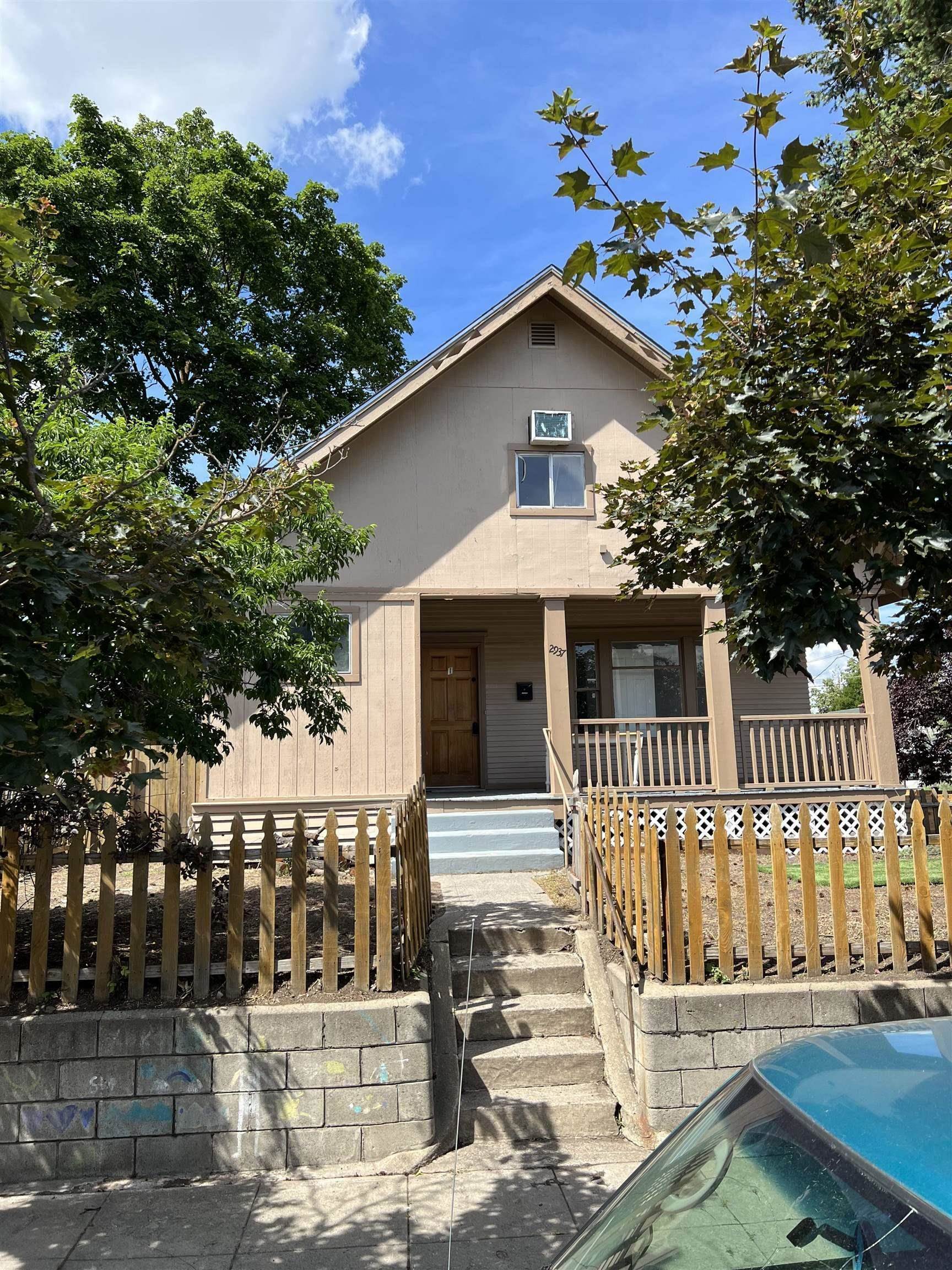 Property Photo:  2937 E Broad Ave  WA 99217 