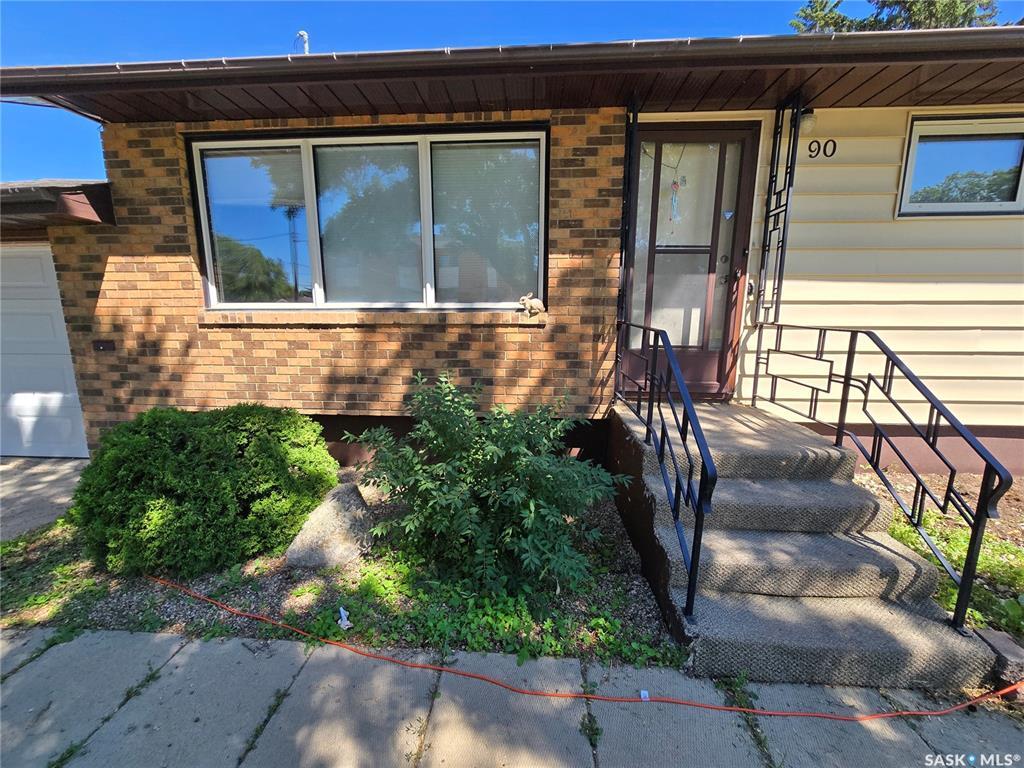 Photo de la propriété: 90 12th Street SK S4H 1K5
