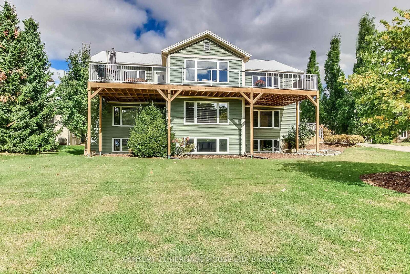 Property Photo: 641 George Street ON N5L 1H4