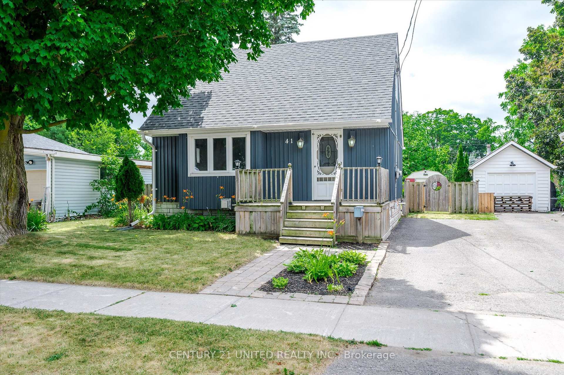 41 Morrow Street  Peterborough South ON K9J 1X2 photo