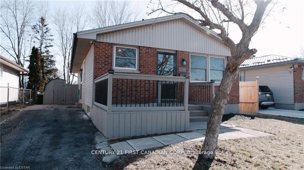 Property Photo:  1072 Jalna Boulevard Main  ON N6E 2J5 