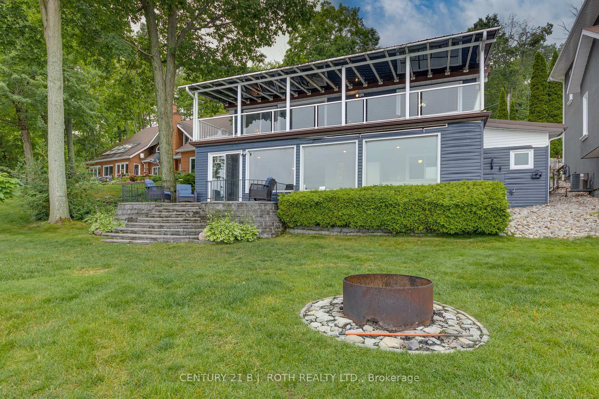 Property Photo: 409 Pheasant Lane ON L4R 5H3