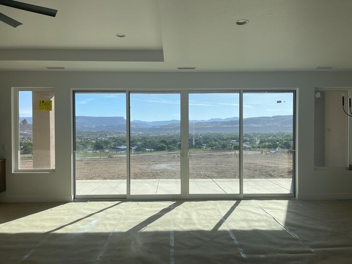 Property Photo:  575 S 1800 W  UT 84737 