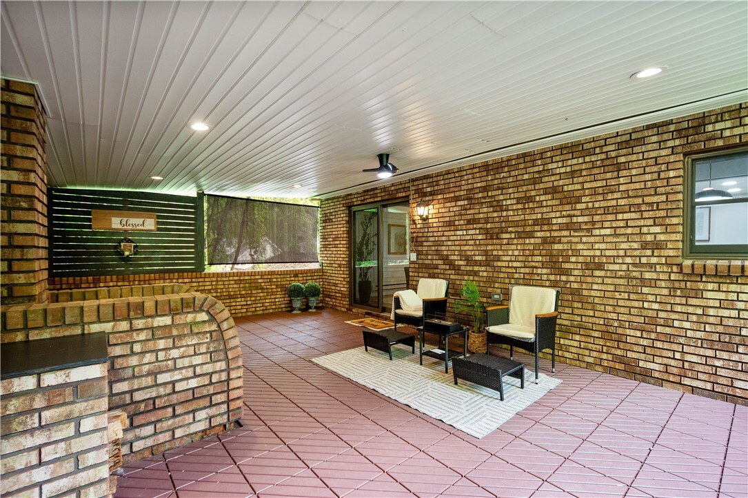 Property Photo: 2710 Douglas Run PA 15037