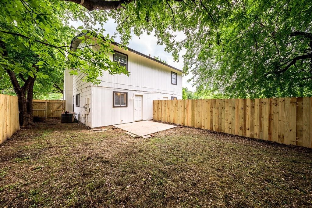 Property Photo: 5708 Spoke Court B TX 78744