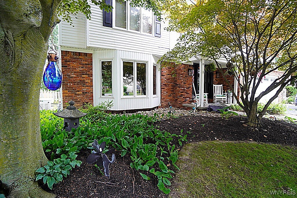Property Photo: 89 Beachridge Drive NY 14051