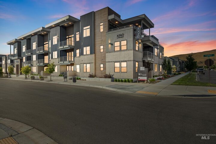 Property Photo:  4340 E Haystack St 307  ID 83716 