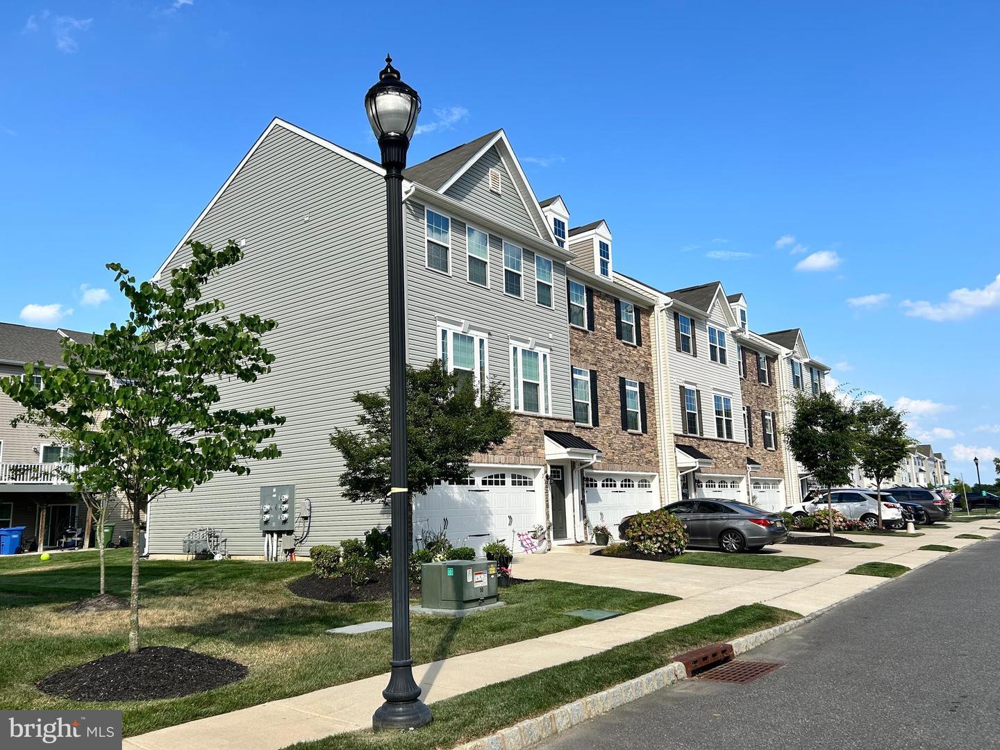 Property Photo:  2 Cardinal Court  NJ 08080 