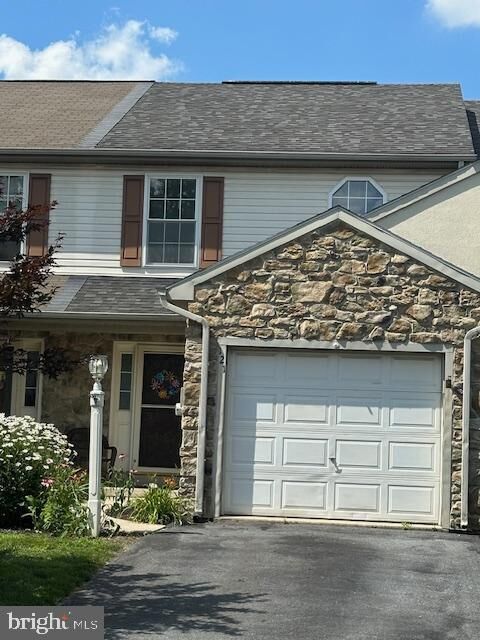 121 Moorland Court  Lititz PA 17543 photo