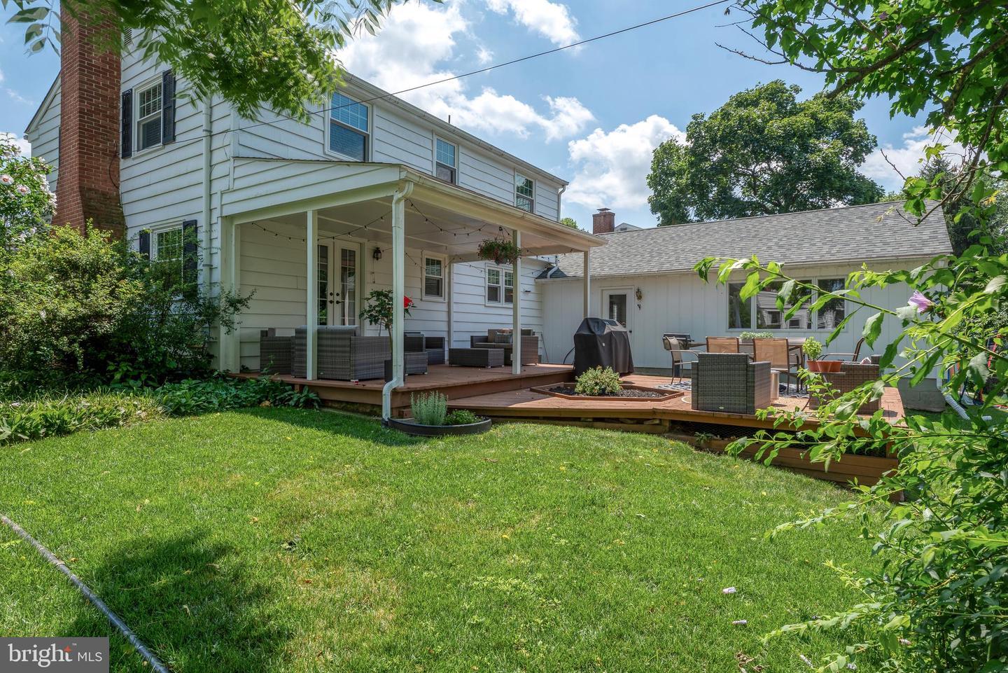 Property Photo: 1822 Longview Drive PA 17601