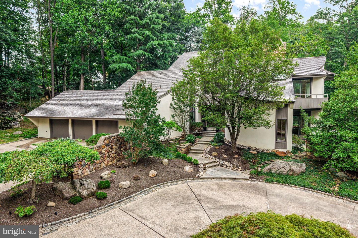 352 Pond View Road  Devon PA 19333 photo