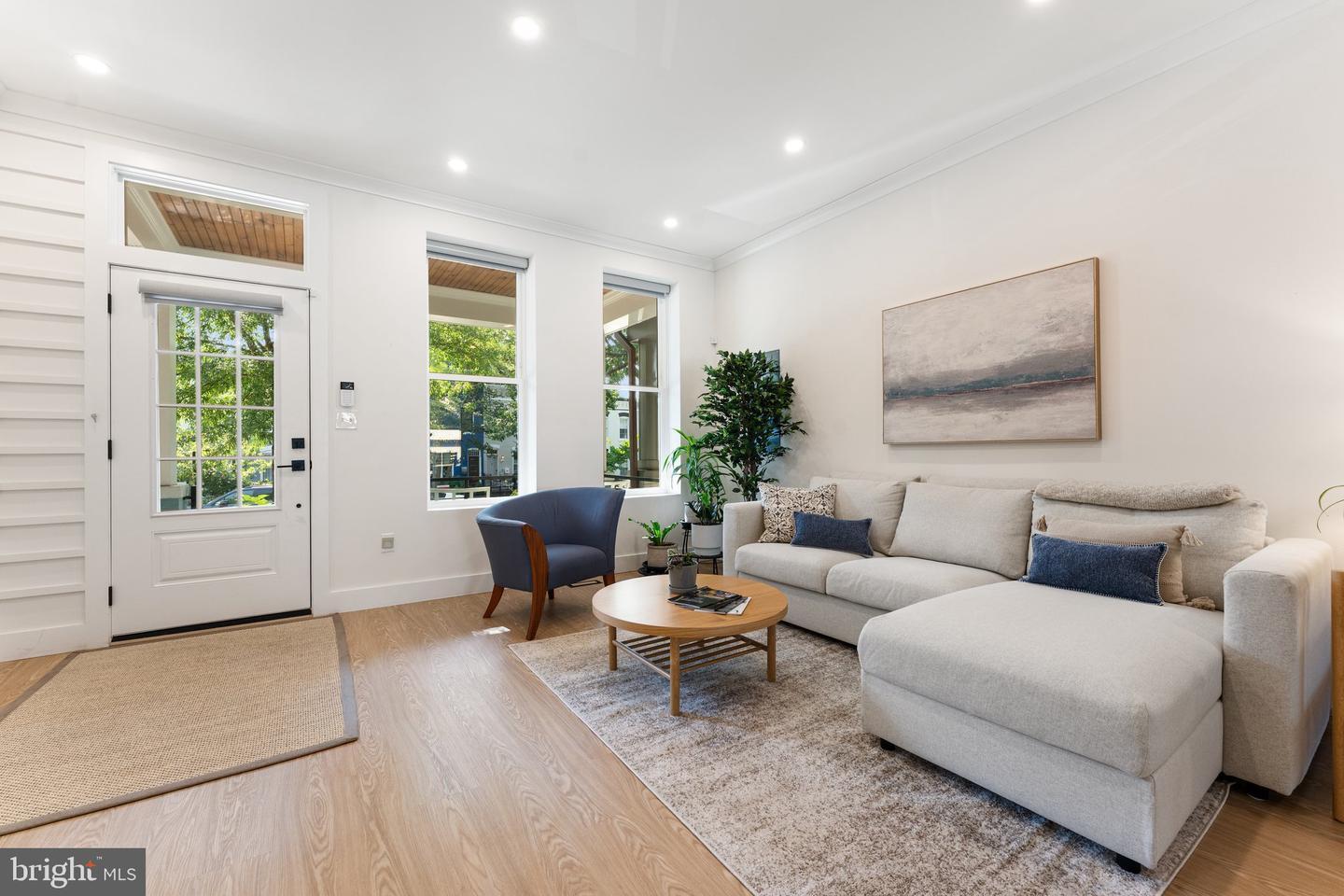 Property Photo: 922 8th Street NE DC 20002