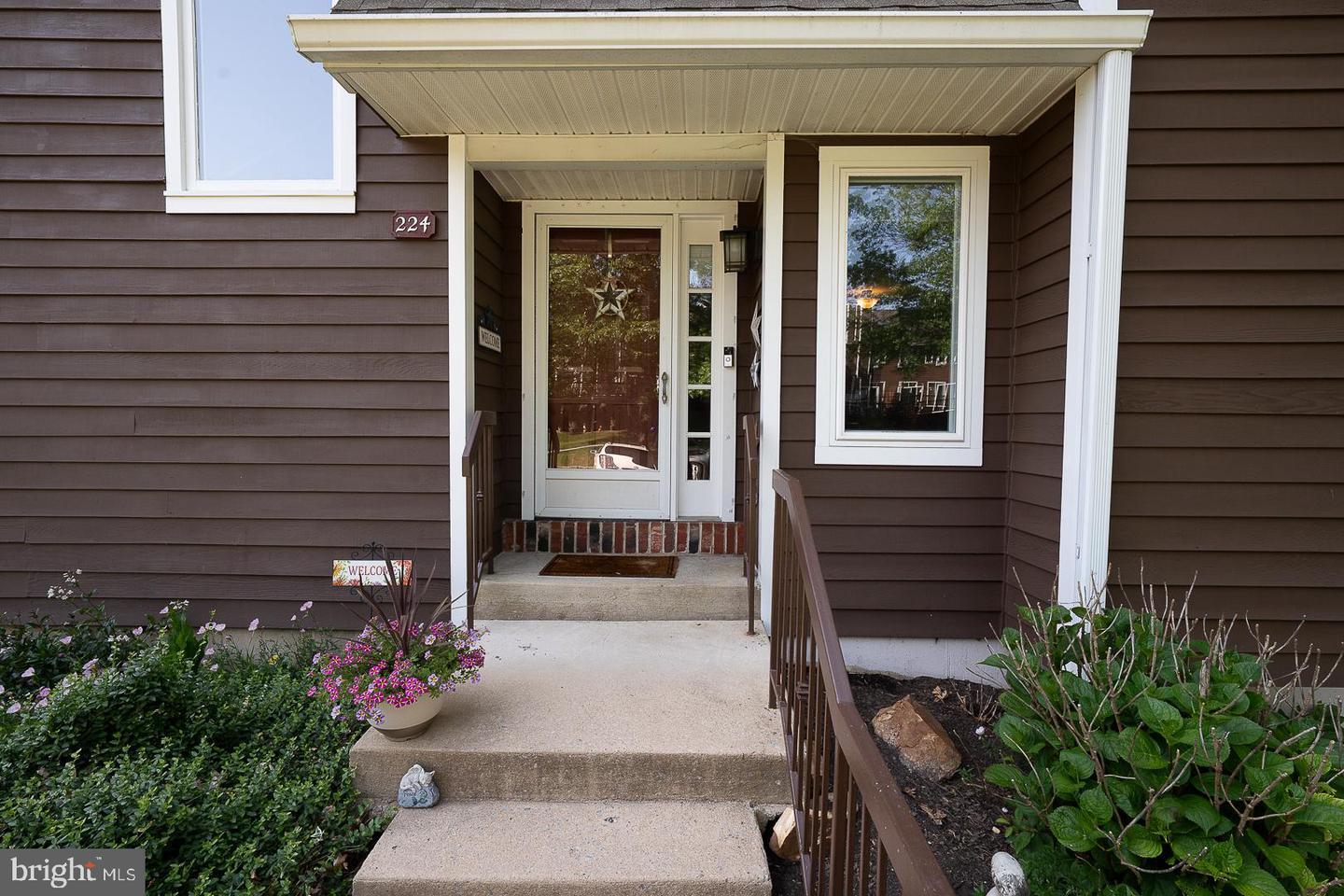 Property Photo: 224 Fox Run PA 19341