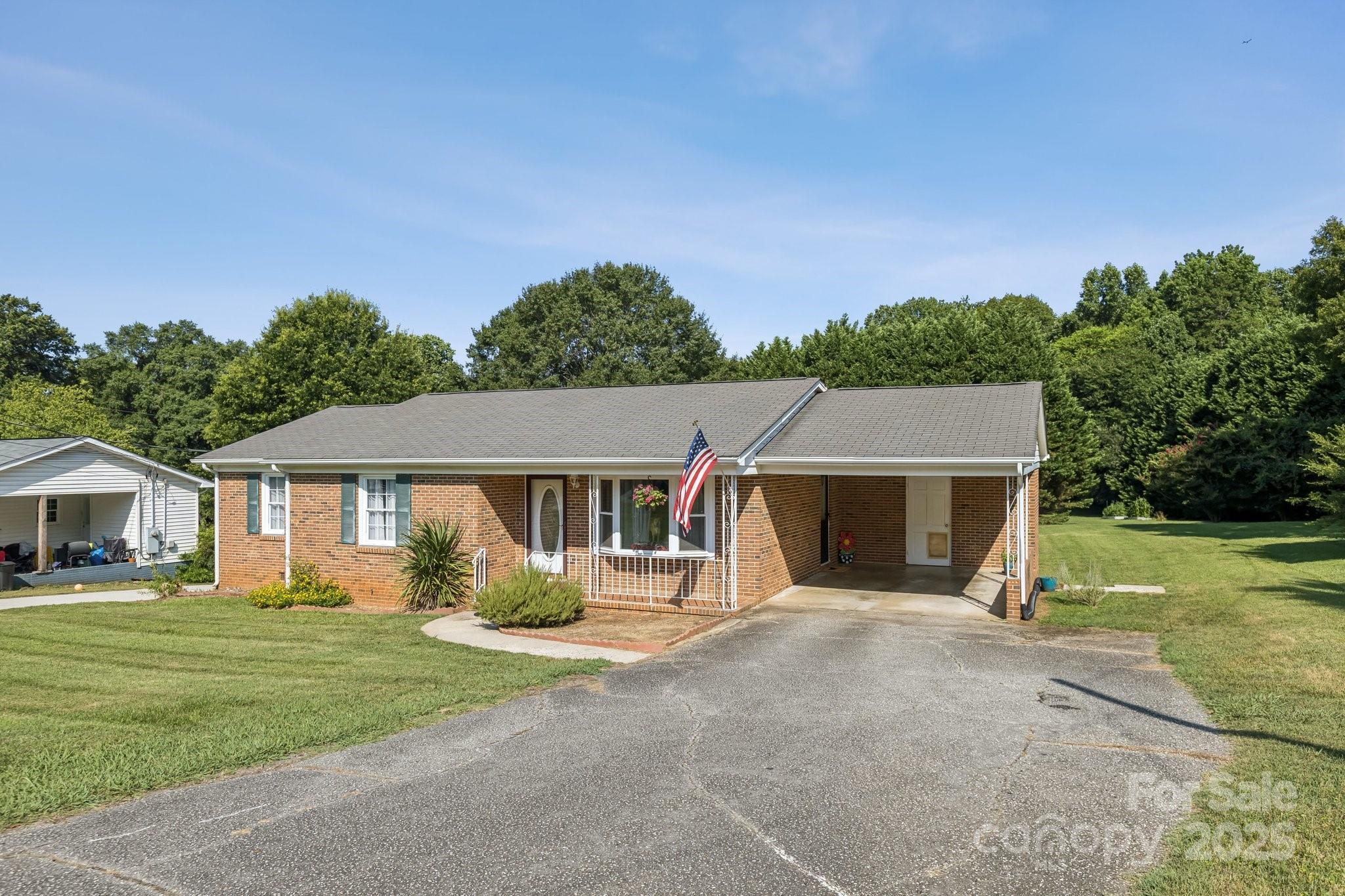 Property Photo: 121 Kee Road NC 28012