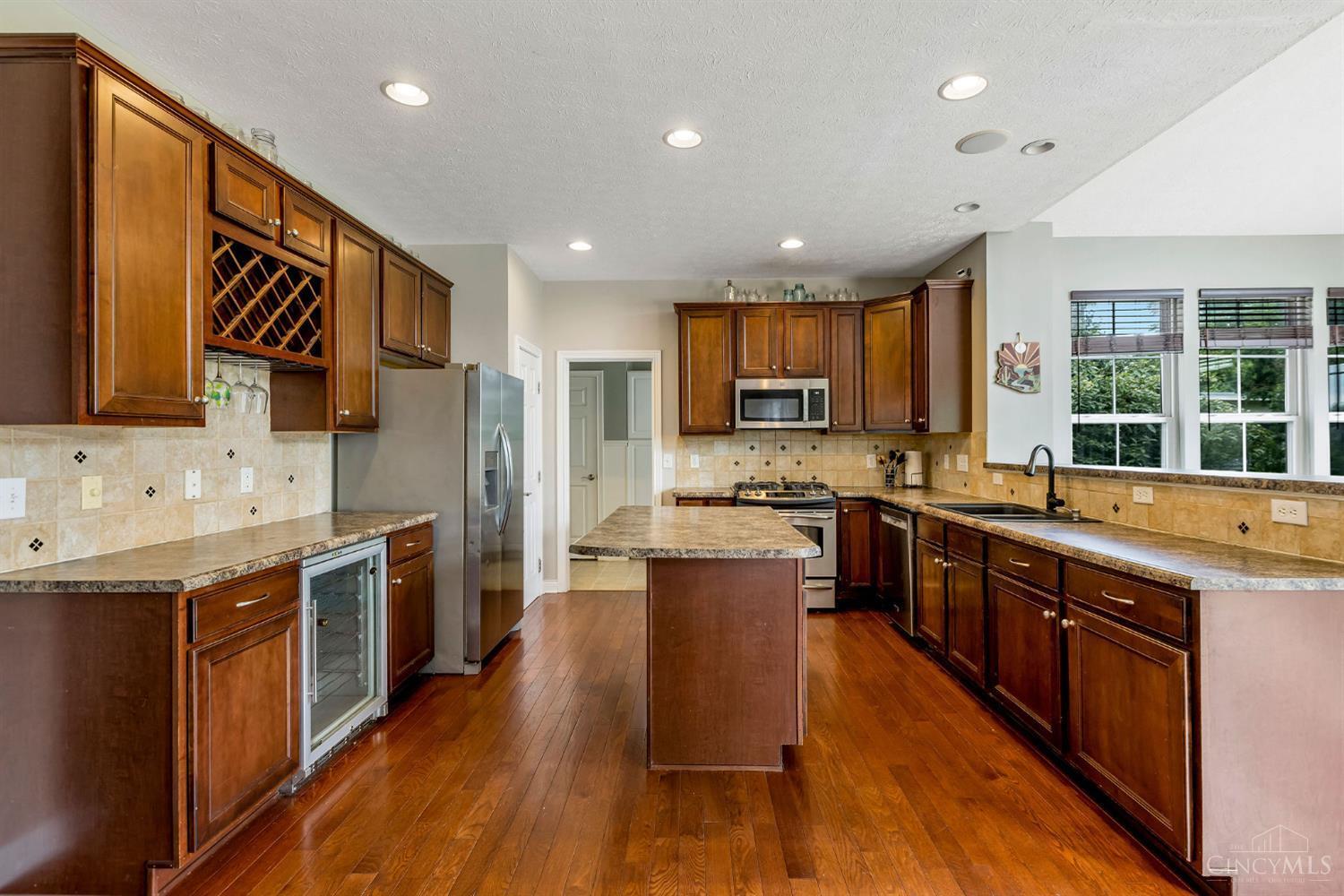 Property Photo:  1820 Meadow Sweet Drive  OH 45036 