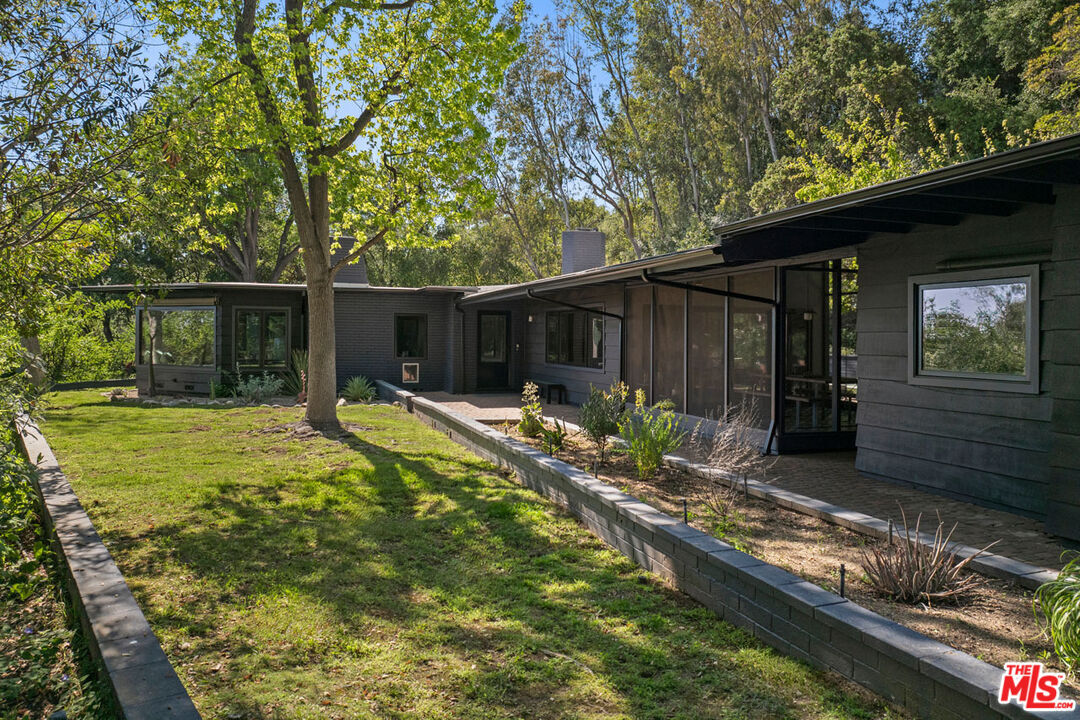 2235 Villa Heights Rd  Pasadena CA 91107 photo