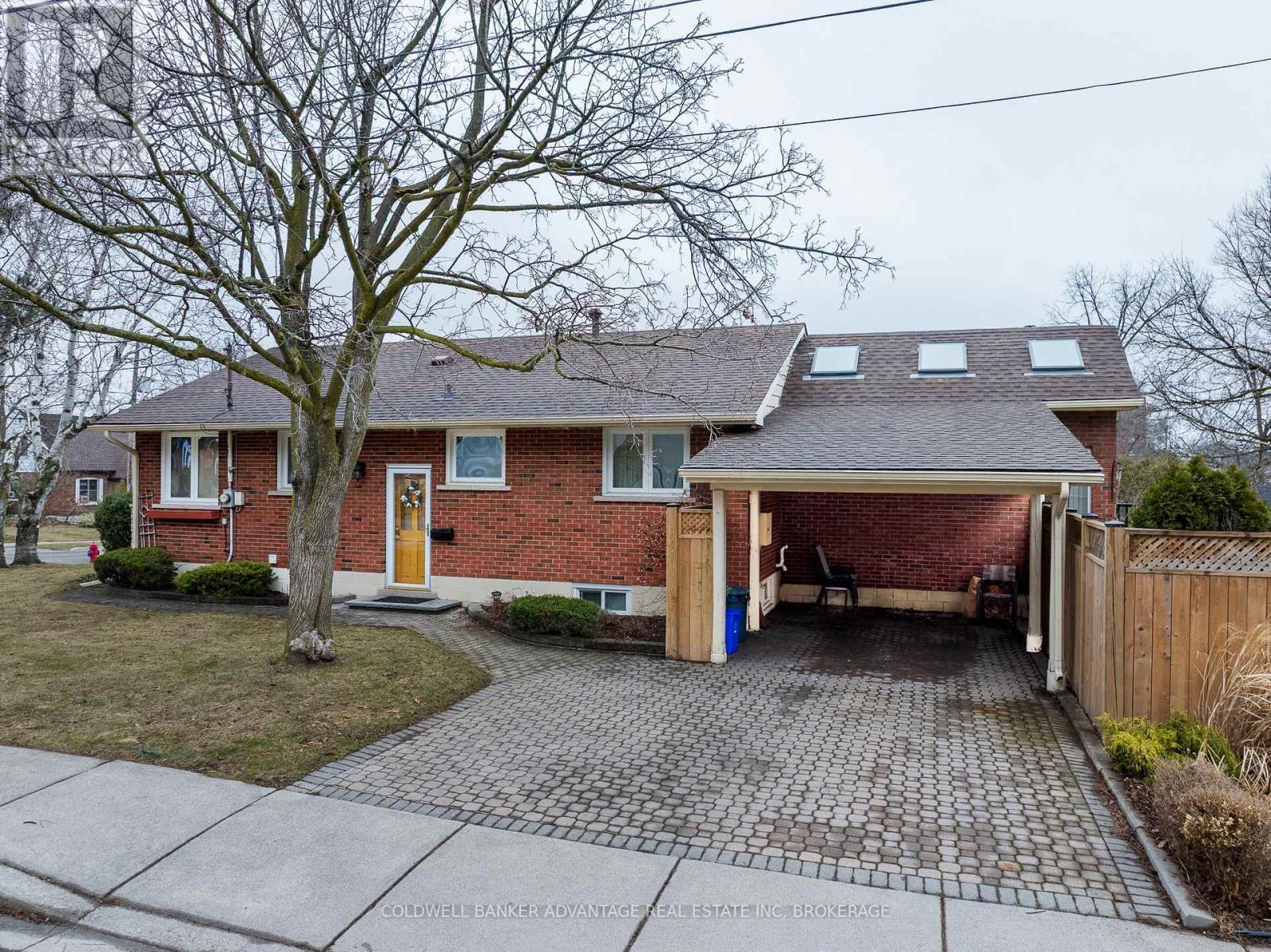 Property Photo: 17 Wardrope Avenue ON L8G 1R9
