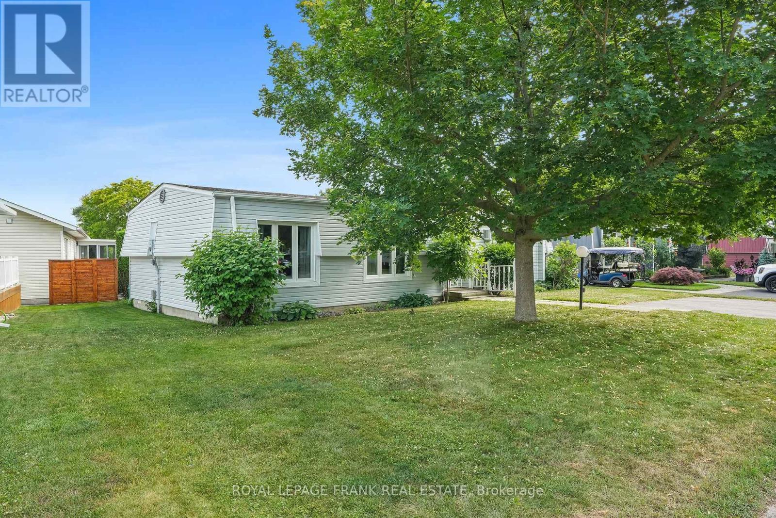 Property Photo: 185 Wilmot Trail ON L1B 1B9