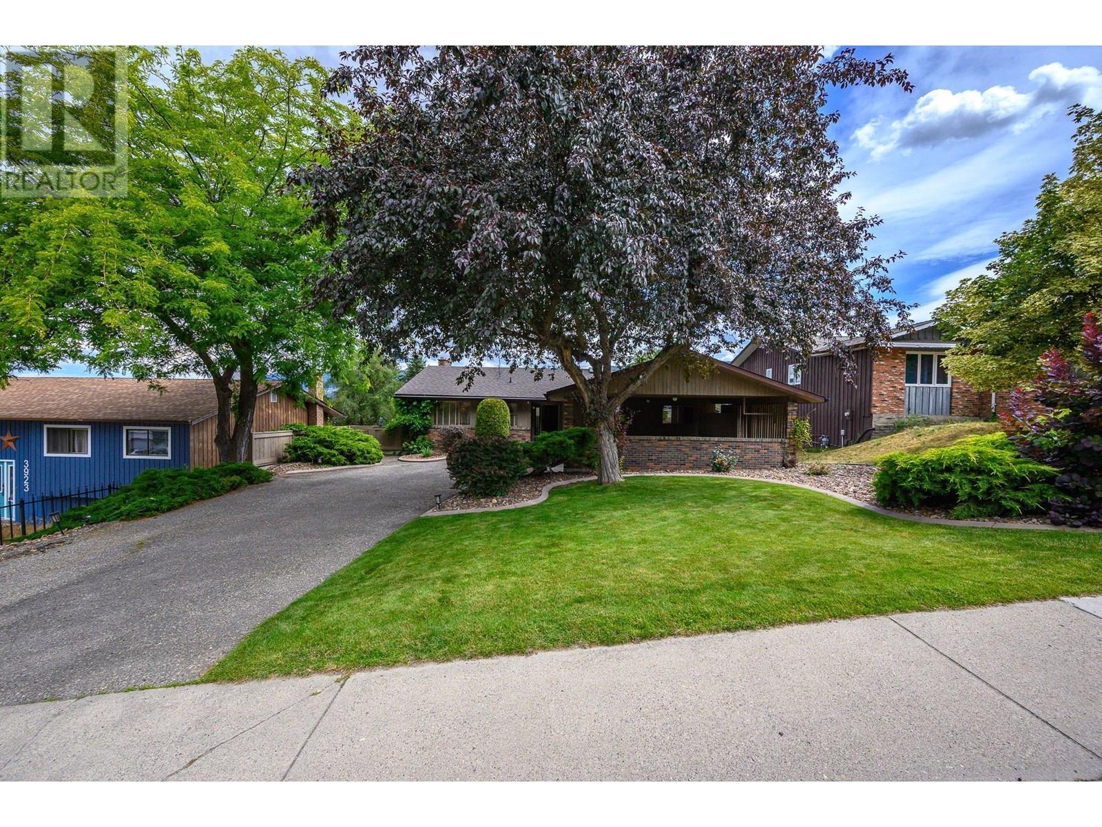 Property Photo: 3921 15 Crescent BC V1T 8B7