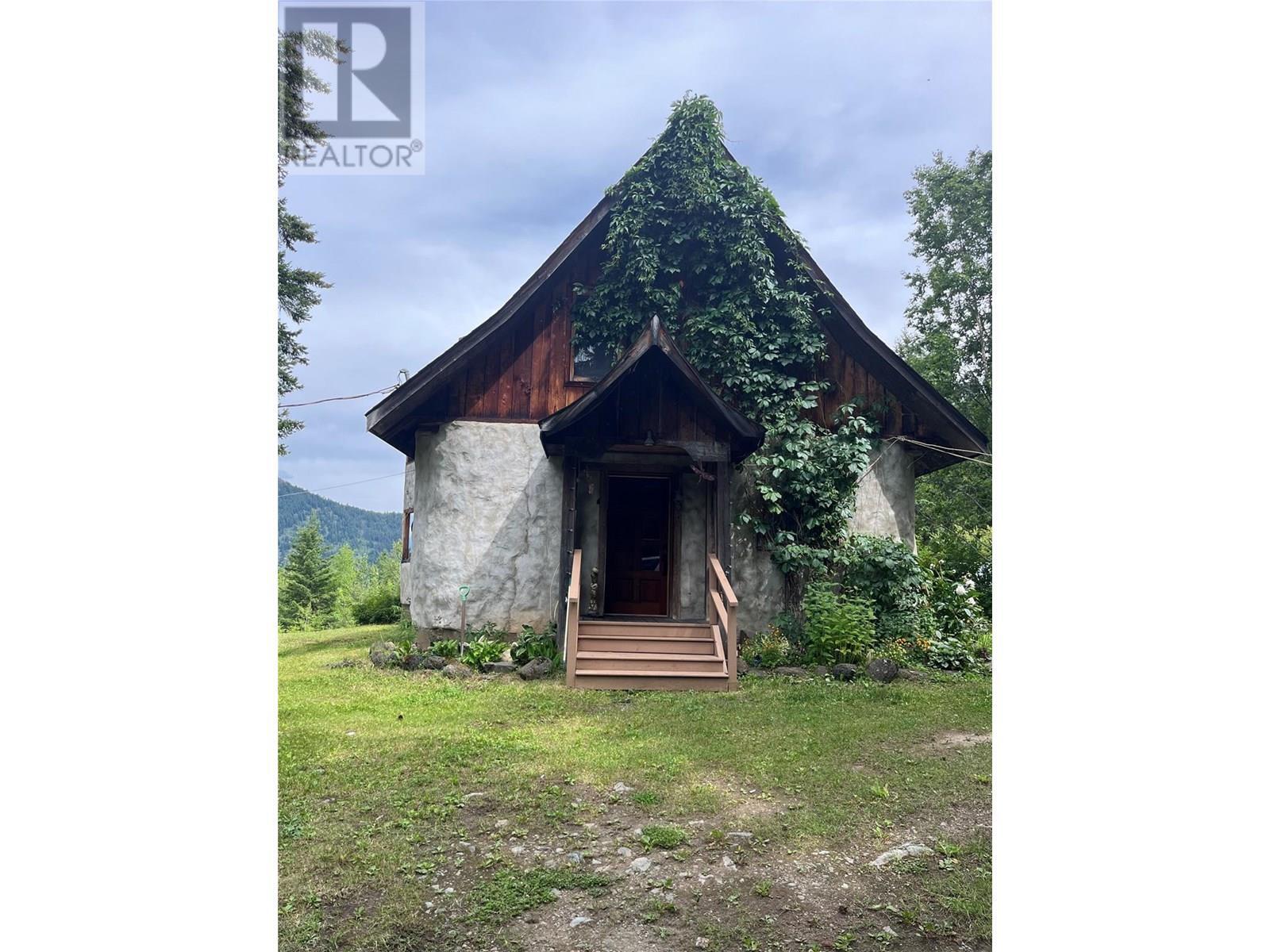 Photo de la propriété: 3873 McNab Road BC V0E 2C0