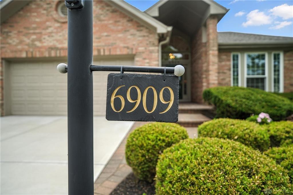 Property Photo: 6909 Wembley Circle OH 45459