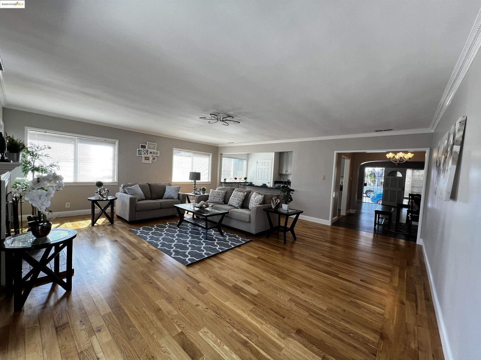 Property Photo: 2119 Lincoln Ave CA 94801