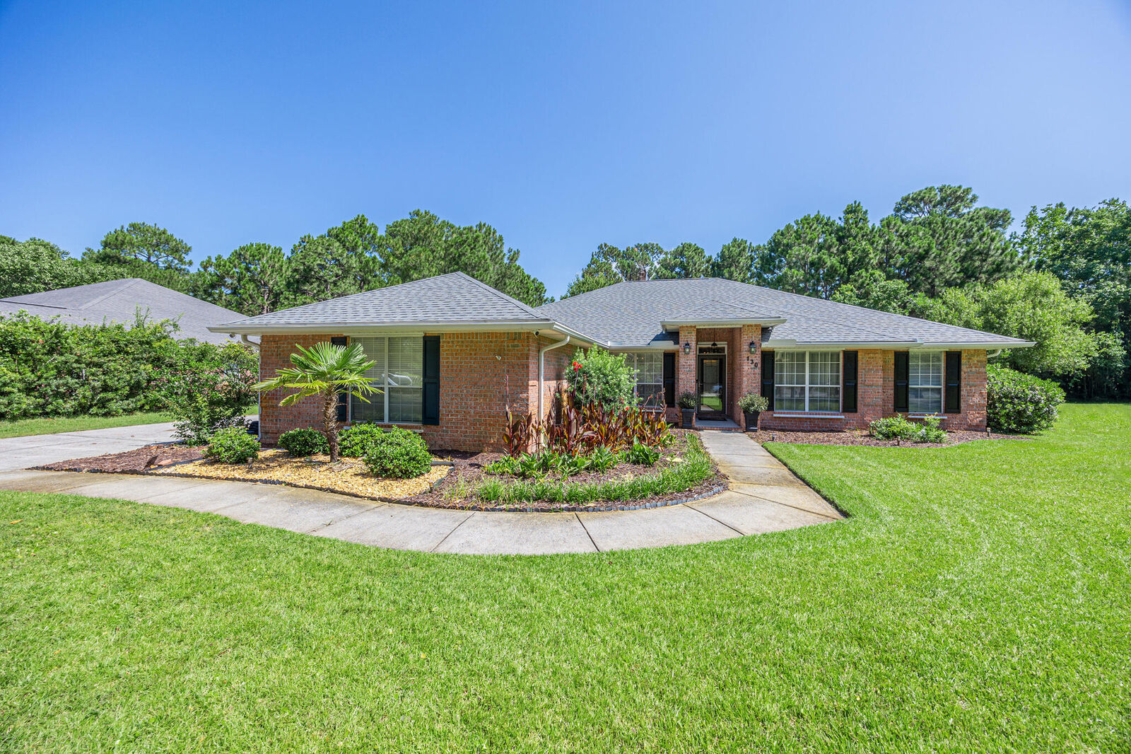 Property Photo: 130 W Shipwreck Road FL 32459