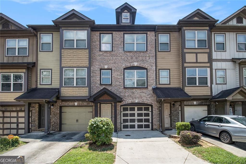 Property Photo: 2809 Hillside Way GA 30034