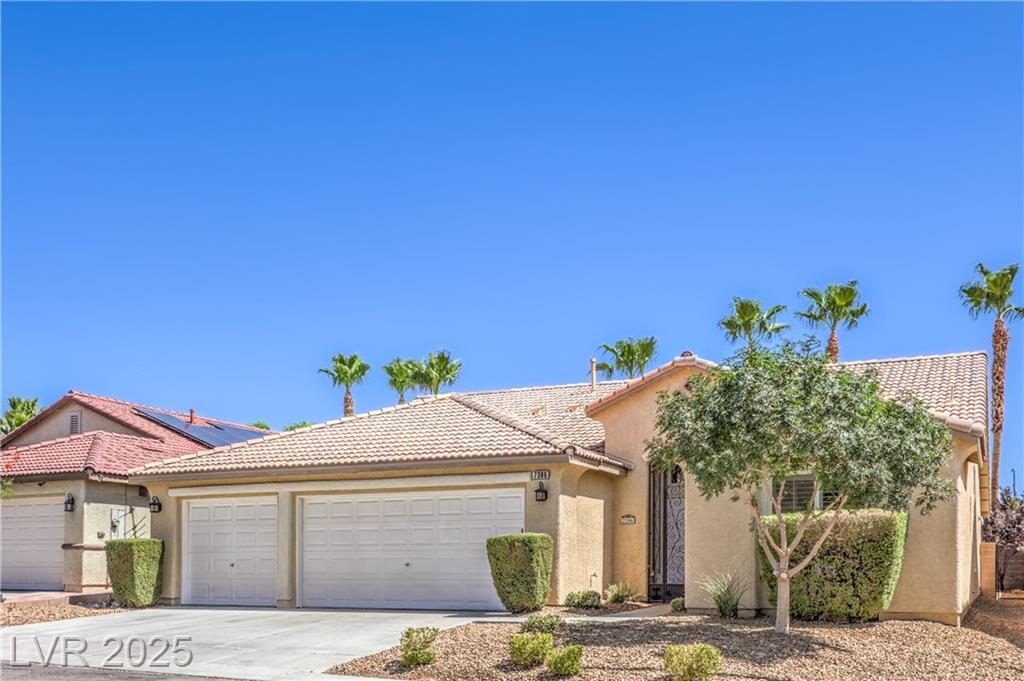 Property Photo: 7386 Comanche Canyon Avenue NV 89113