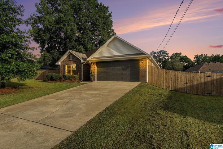 3427 Burke Meadow Circle  Fultondale AL 35068 photo