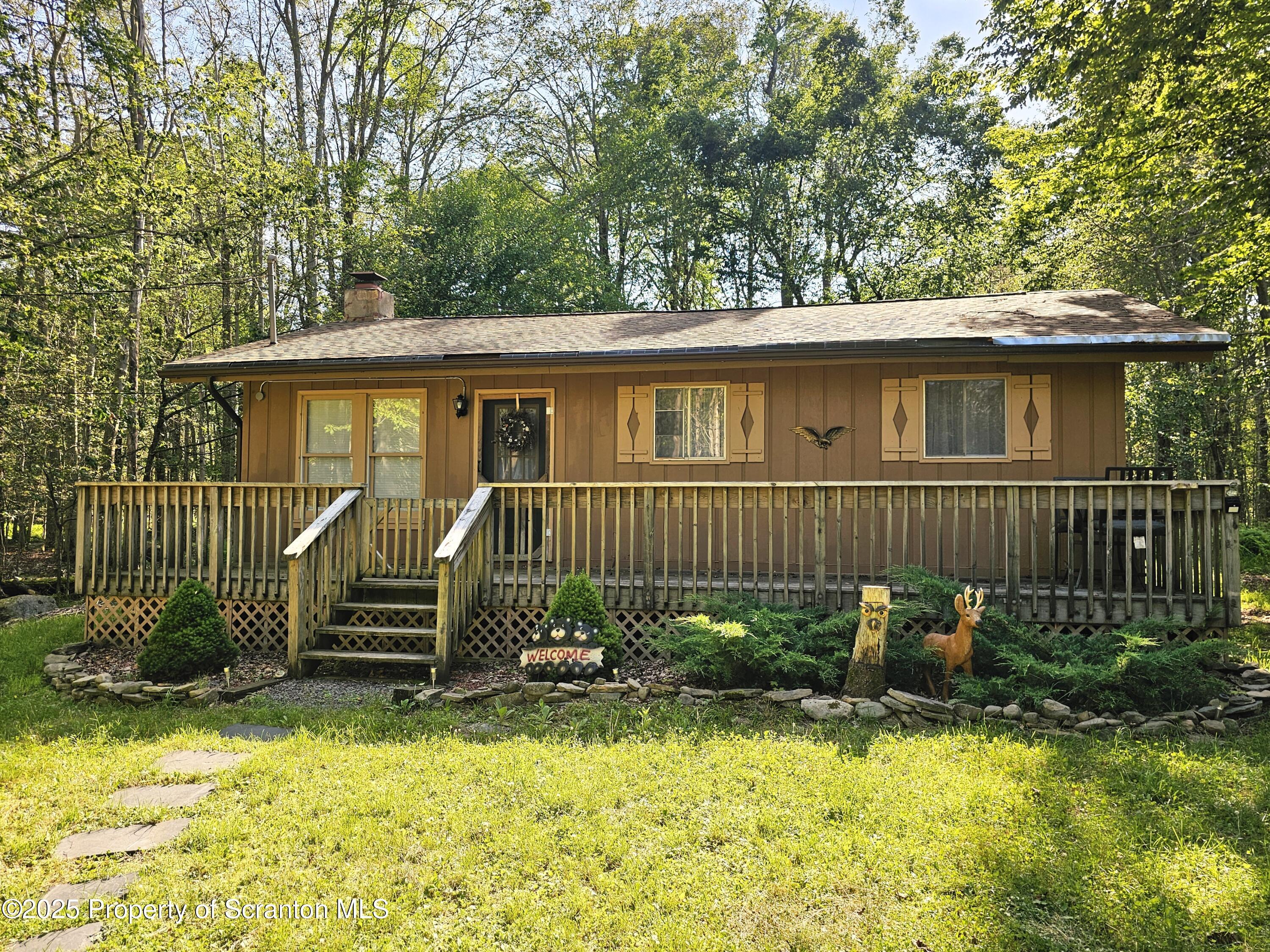 Property Photo:  55 Lyman Lane  PA 18424 